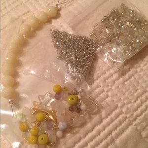 ☀️Pale to Citron Glass & Vintage Brad Lot☀️